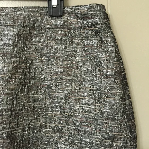 Banana Republic Sz 2 Silver Shimmer Mini Skirt - Picture 3 of 8